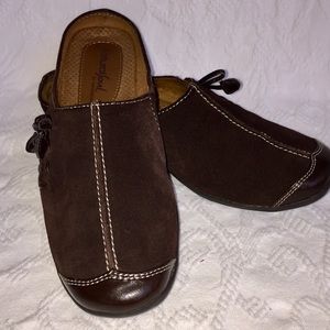 Natural Soul by Naturalizer Suede Leather Flats